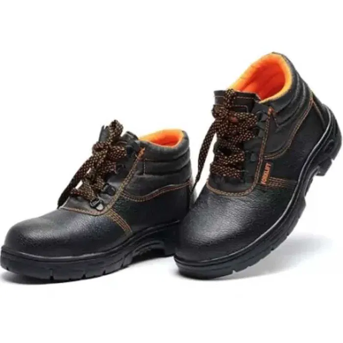 Echipament protectie Bocanci santier3