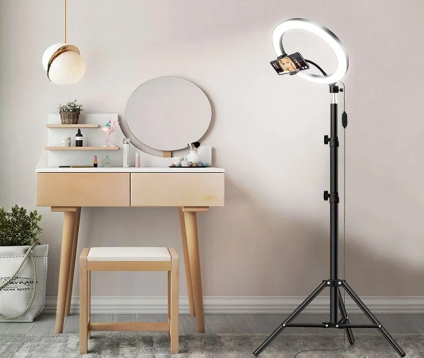 Lampa Circulara Cu 96 de LED-uri si trepied7