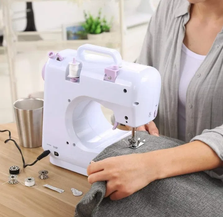 Masina de cusut multifunctionala cu accesorii portabila FHSM-505 alb N5